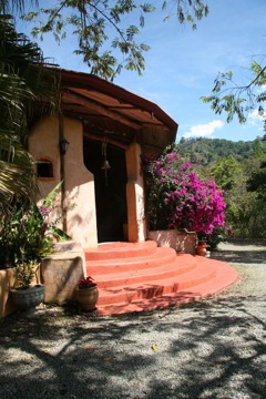 Rio Chirripo retreat center